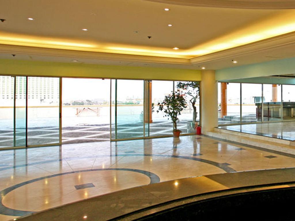 Sugbutel Family Hotel Cebu Powered By Cocotel Exteriör bild