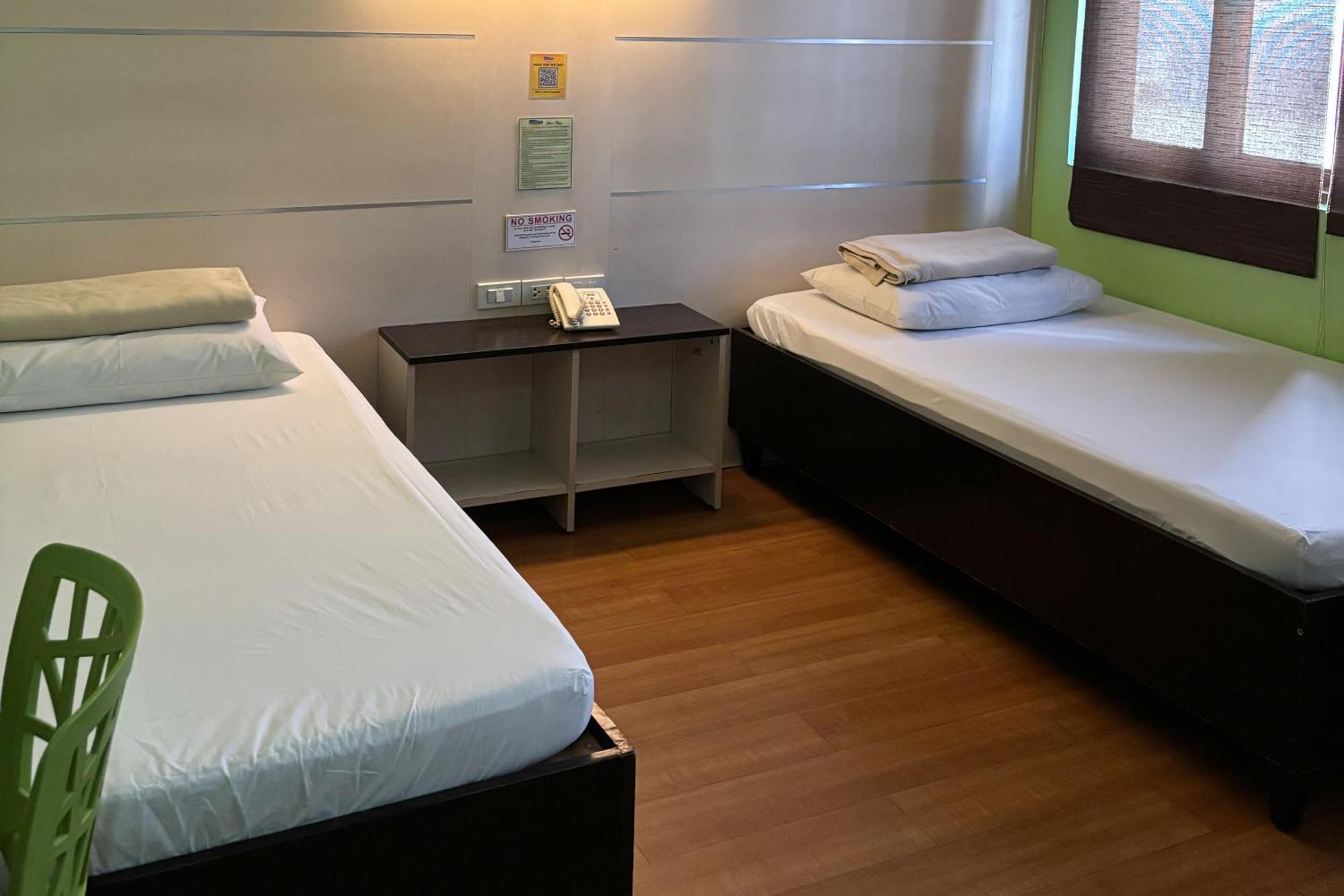 Sugbutel Family Hotel Cebu Powered By Cocotel Exteriör bild