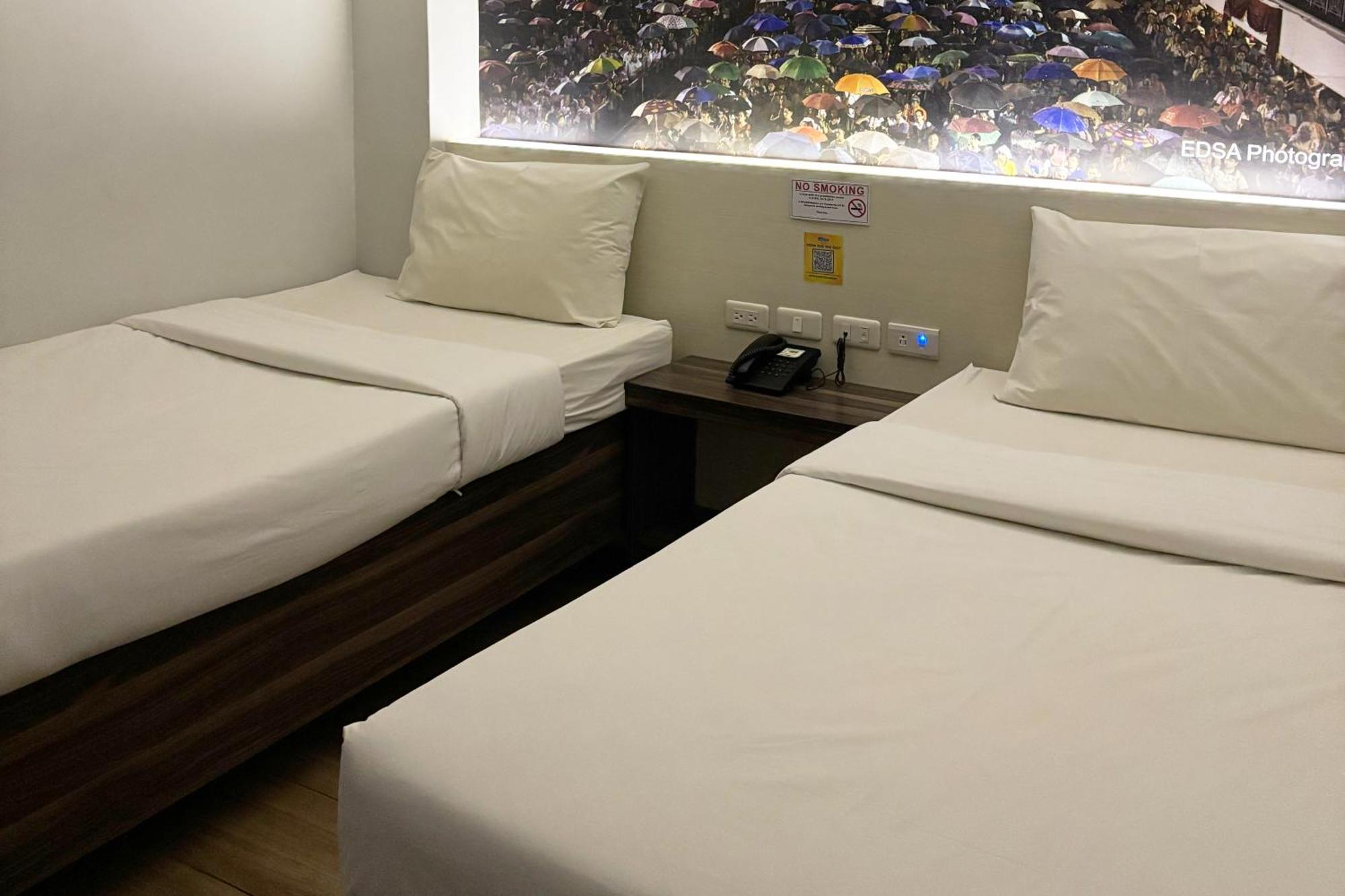 Sugbutel Family Hotel Cebu Powered By Cocotel Exteriör bild