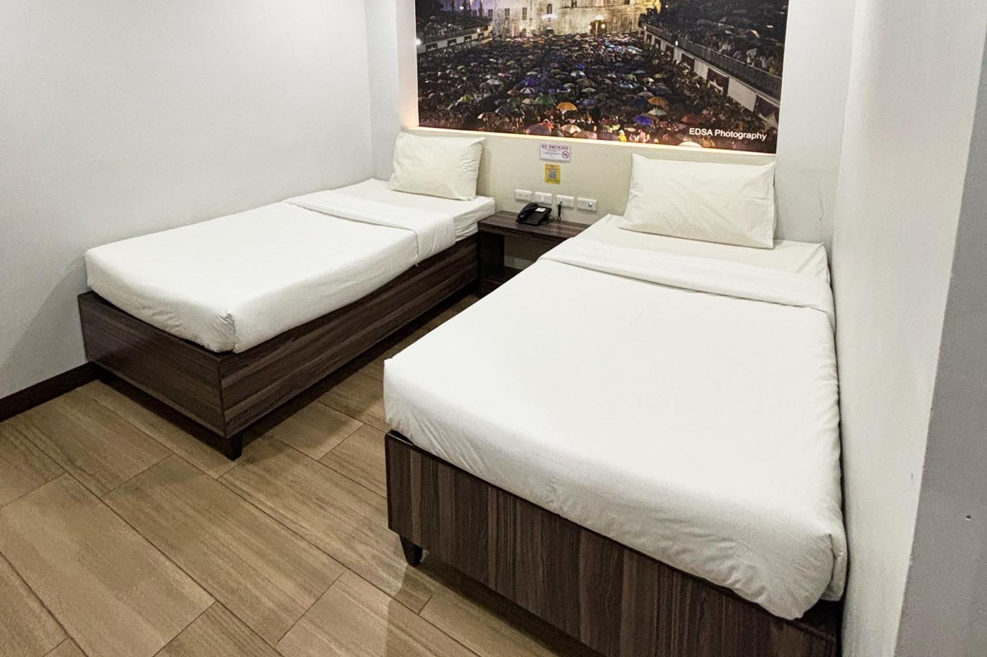 Sugbutel Family Hotel Cebu Powered By Cocotel Exteriör bild