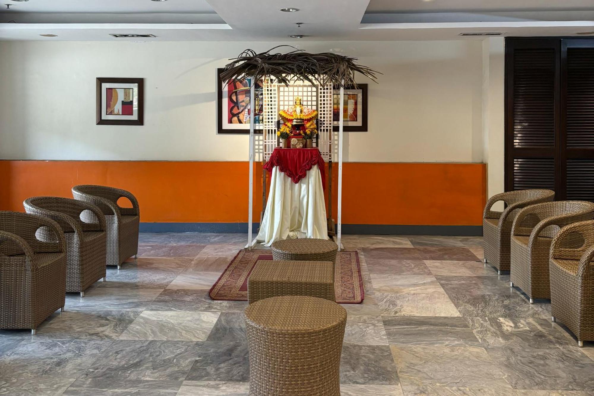 Sugbutel Family Hotel Cebu Powered By Cocotel Exteriör bild